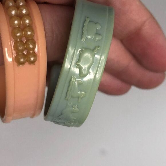 vintage mcm baby child cuff bracelet pink pearl blue animals 50s - Picture 5 of 8